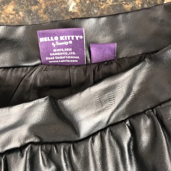 Vintage Hello kitty black vegan leather skirt size large. - Picture 3 of 4